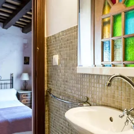 Historic House In The Center Sevilla